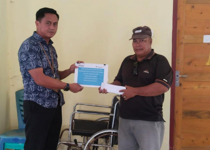 Ringankan Biaya Pengobatan Warga, PT Timah Tbk Serahkan Bantuan Biaya Pengobatan untuk Masyarakat Karimun