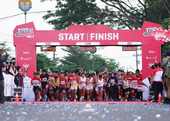 Ribuan Pelari Mulai Berlari di TINS Half Marathon 2025, Kota Pangkalpinang Dipenuhi Semangat Sportif