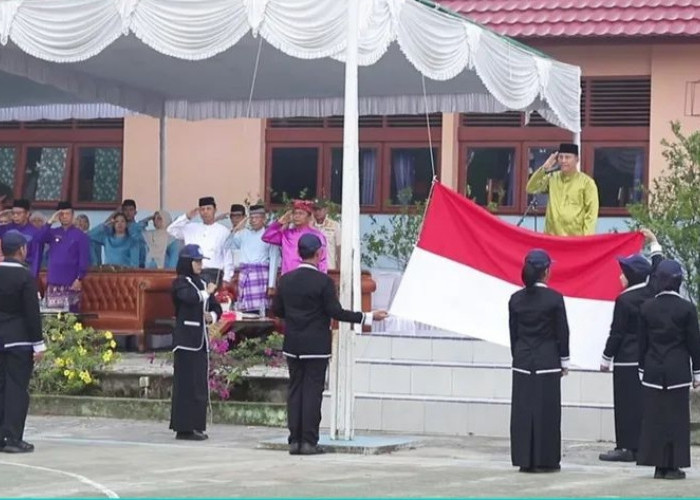 Peringatan Hardiknas 2026, Bupati Fery: Guru Tidak Hanya Mengajar, tapi Mendidik