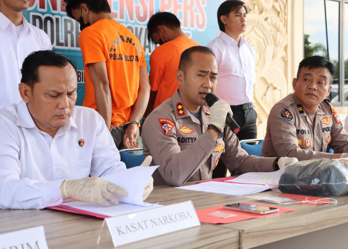 Dendam, Warga Kelapa Tabrak Teman Sampai Mati Pakai Truk