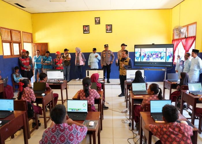 PLN UIW Babel Perkuat Literasi dan Digitalisasi Media Pembelajaran di SDN 01 Lepar Melalui Program TJSL       