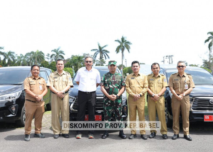 Pj Gubernur Serahkan Kendaraan Operasional untuk Danlanal dan Asisten 