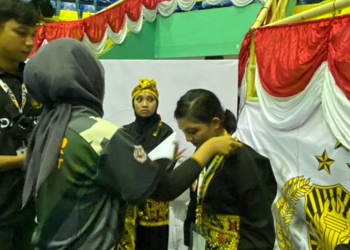 Pendekar Asal Babar Varisha Adhylia Raih Emas Pencak Silat Kapolri Cup 1