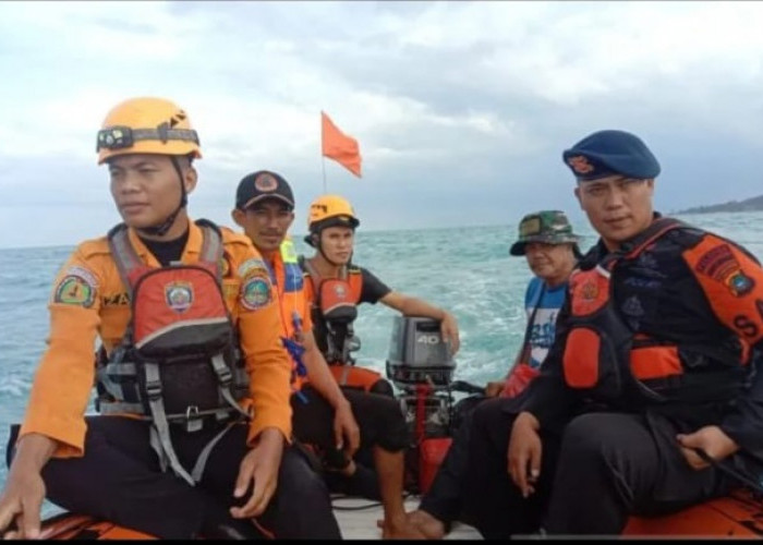 Cari Nelayan Hilang, Basarnas Terus 'Korek' Kawasan Karang Rangkorek