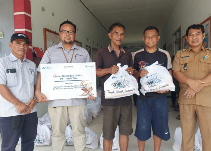 PT Timah Tbk Bagikan 1.400 Paket Sembako untuk Warga Belitung Timur