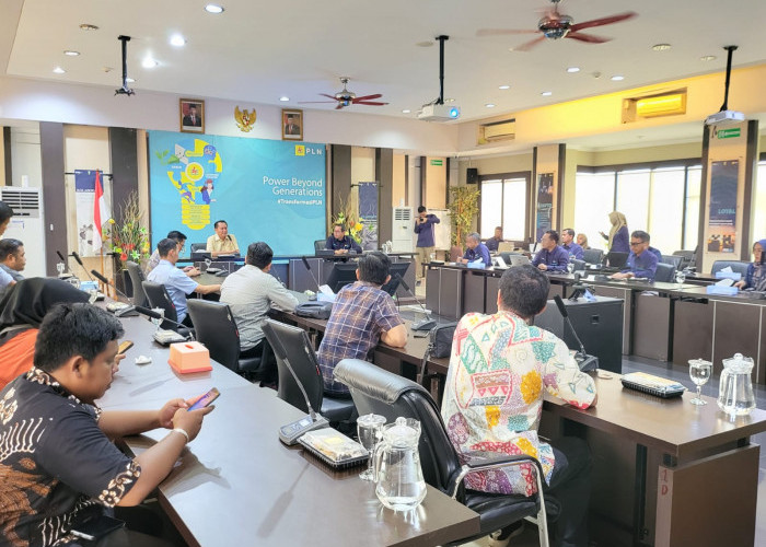 Anggota Komisi VII DPR RI Dorong Percepatan Elektrifikasi Listrik di Dusun Bernai dan Pulau Nangka 