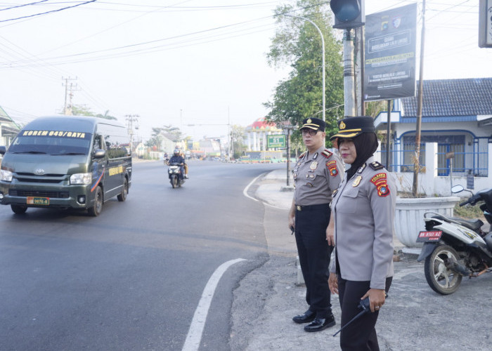 Kapolresta Pangkalpinang Indra Turun Langsung ke Jalan, Pastikan Arus Pagi Lancar dan Pelajar Aman