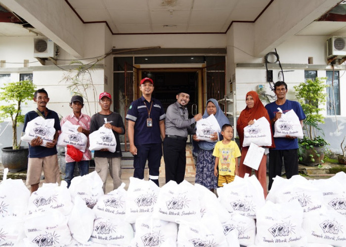PT Timah Bantu Atasi Stunting di Bangka Selatan Lewat Bantuan Paket Sembako