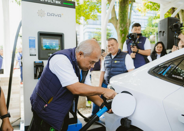 PLN Uji Perjalanan Lampung – Surabaya dengan Mobil Listrik, Pastikan SPKLU Siap Layani Pemudik Nataru 2025/202