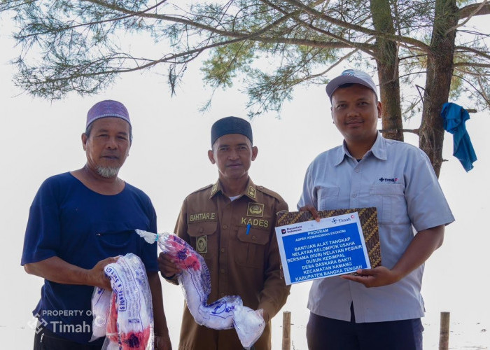 Dukung Produktivitas Nelayan Pesisir, PT Timah Tbk Salurkan Bantuan Alat Tangkap di Desa Baskara Bakti