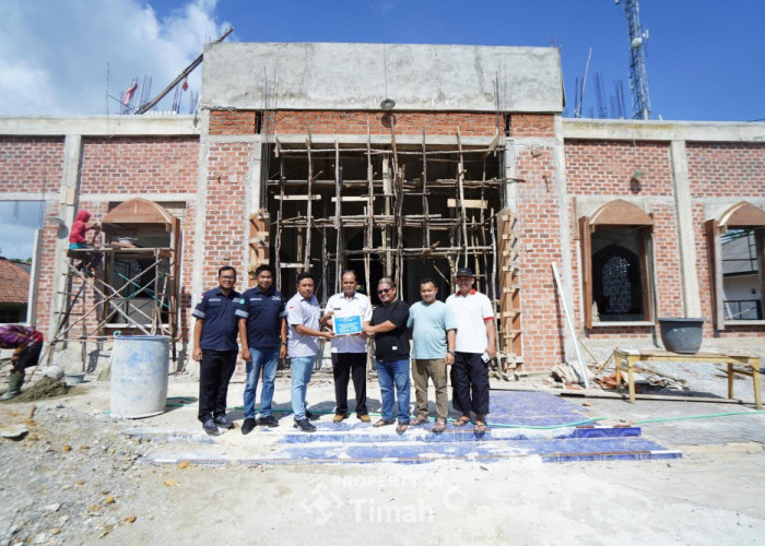Dukung Perluasan Masjid di Temberan, PT Timah Tbk Serahkan Bantuan untuk Masjid Al Hikmah 
