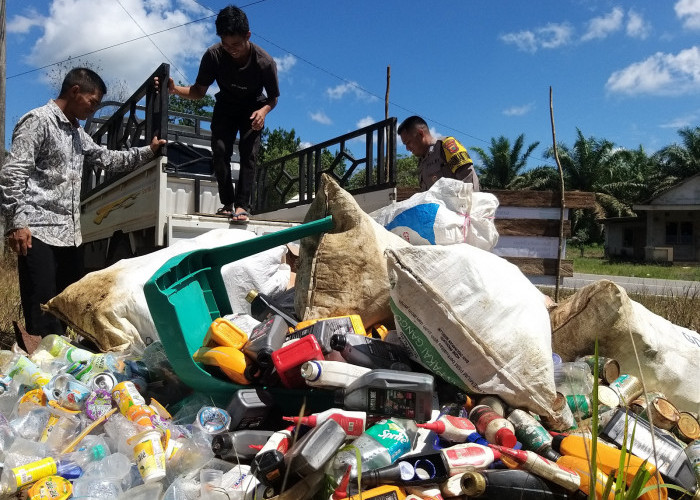Bhabinkamtibmas Desa Sempan Bripka Nomo Pratomo, Sang Penggagas Sedekah Sampah 