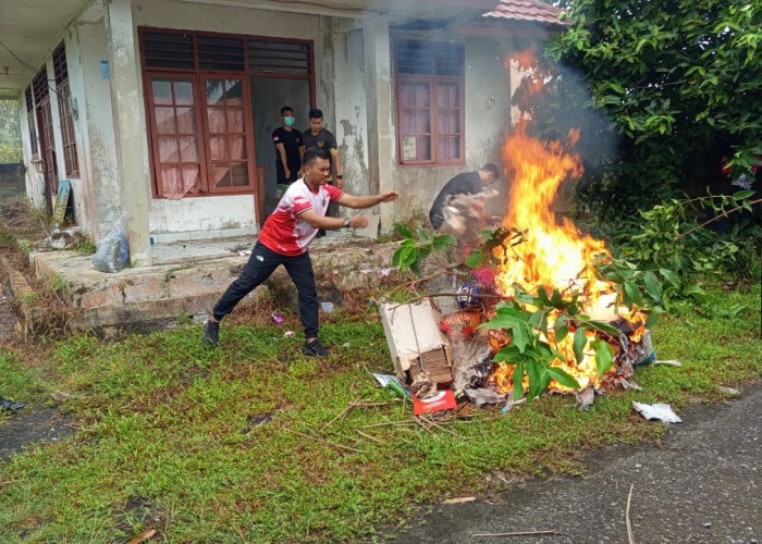 Pemeliharaan Lingkungan dan Revitalisasi Rumdin, Lapas Narkotika Pangkalpinang Lakukan Kegiatan Gotong Royong