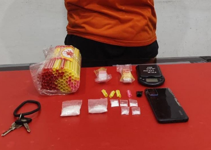 Polisi Bekuk Pengedar Sabu di Sungailiat, 17 Gram Barang Bukti Disita