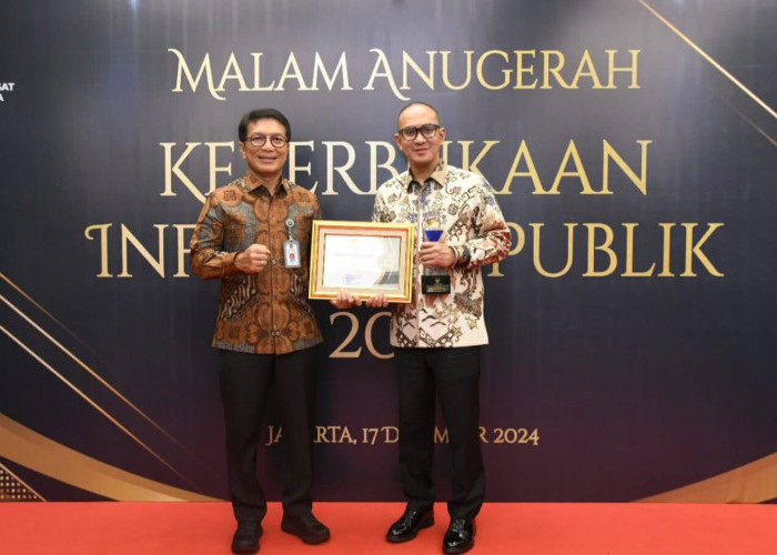 Kemenkum Raih Terbaik ke 3 Anugerah Keterbukaan Informasi Publik 2024