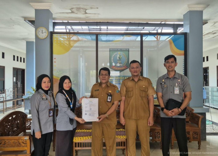 Kanwil Kemenkum Babel Fasilitasi Penyerahan 8 Sertifikat Merek Kolektif KDMP 