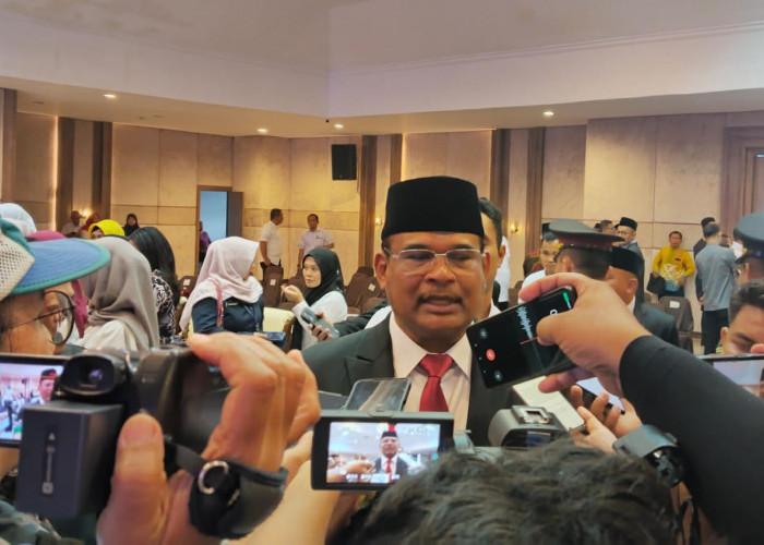 PJ Gubernur Safrizal Berangkat Haji, Ini Penggantinya