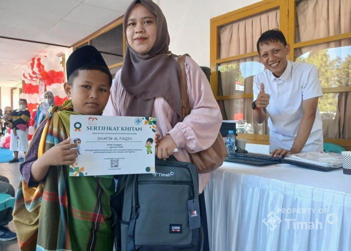Khitanan Massal Bulan Bakti HUT ke-50 PT TIMAH Disambut Antusias Warga Bangka Barat