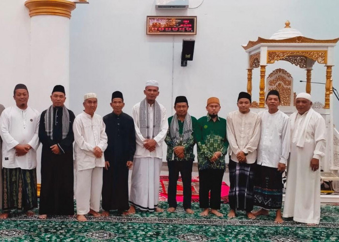 Safari Ramadhan PDM Basel ke Masjid Jami' Amaliyah Payung, Turut Serahkan Santunan 