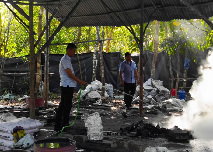 Gudang Peleburan Pasir Timah Ilegal di Merawang Digerebek Polda