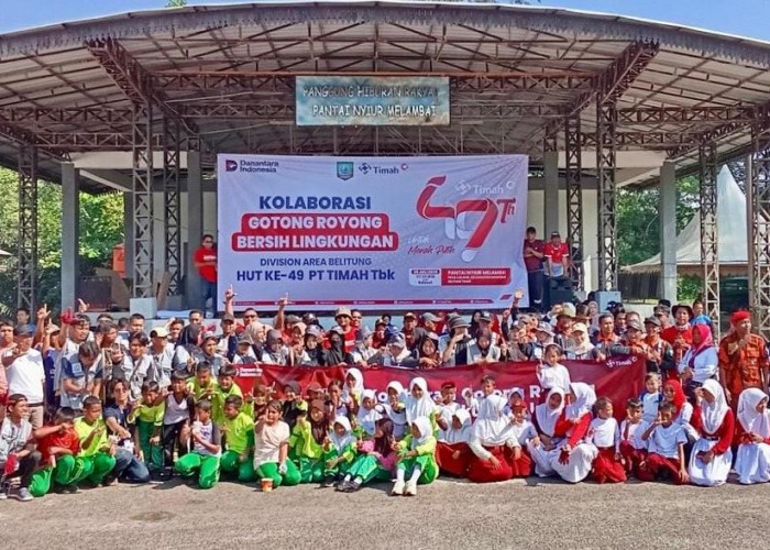 Gotong Royong untuk Merah Putih, PT Timah & Pemda Belitung Jaga Kebersihan Pantai Nyiur Melambai 