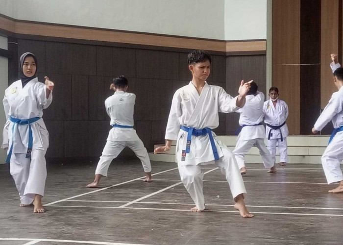 Jelang Porprov 2023, PT Timah Berikan Fasilitas Latihan Bagi Atlet Karate Bangka Barat 