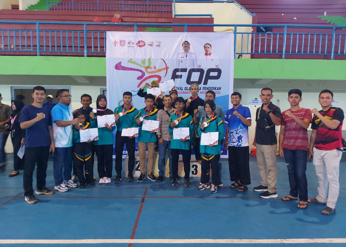 Dua Pendekar Silat Babar Gondol Emas di Ajang FOP