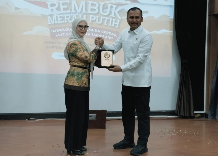 Anggota Komisi XIII DPR RI, Melati Hingga Plt. Kaban Kesbangpol Miris Pengibaran Bendera One Piece