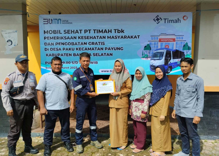 Mobil Sehat PT Timah Tbk Hadir di Desa Paku, Berikan Pelayanan Kesehatan Bagi Masyarakat 