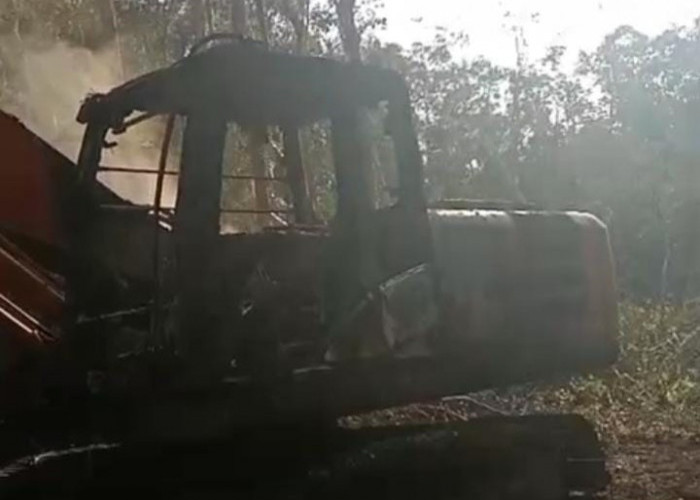 Alat Berat di Lepar Diduga Dibakar OTK, PT SNS Kecewa Tidak Ada Perlindungan ke Investor