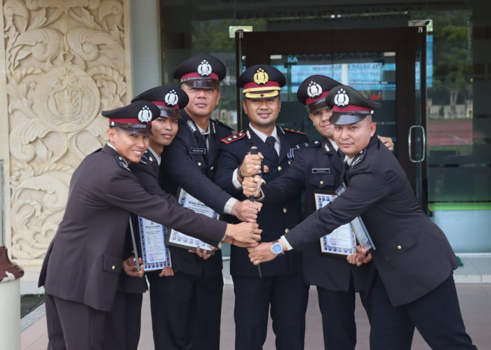 Anggota Polres Bangka Barat 3 Dipecat, 5 Dapat Penghargaan