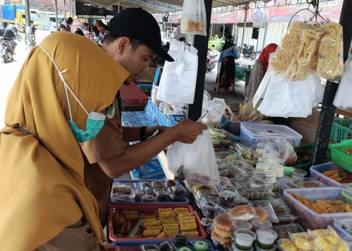 Antisipasi Bahan Pengawet, Pukesmas Belinyu dan HAKLI Cek Kandungan Takjil