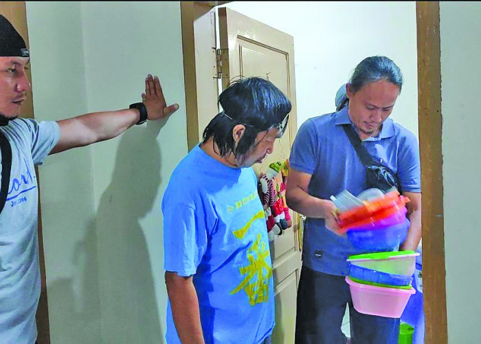 Ceki.. Para Penjudi di Air  Mawar Digelandang Naga