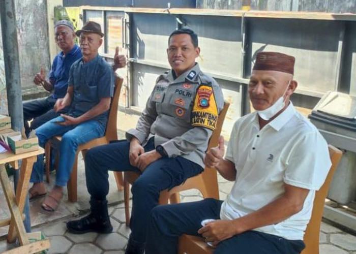 Sambang Kelurahan, Bhabinkamtibmas Batin Tikal Edukasi Warga Soal Kamtibmas dan Kebersihan Lingkungan