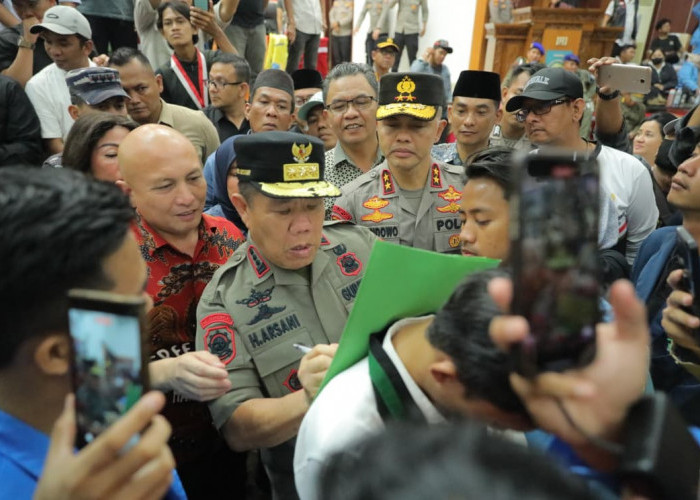 Gubernur Apresiasi Mahasiswa Sampaikan Aspirasi dengan Damai 