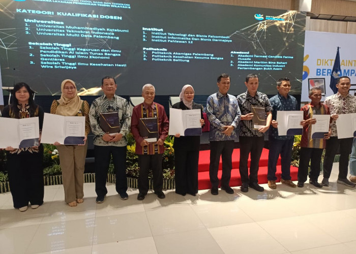 Institut Pahlawan 12 Raih Peringkat 3 Kualifikasi Dosen Wilayah LLDIKTI II