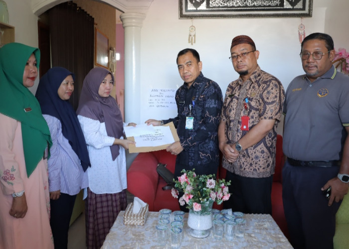 Terima Santunan Duka, Istri Almarhum Abdi Ucapkan Terima Kasih ke KORPRI dan ASN Pemprov Babel