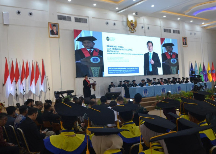Prof. Yusril Saksikan Wisuda XXVII UBB, Prof. Ibrahim Harap Wisudawan Jadi Pencerah
