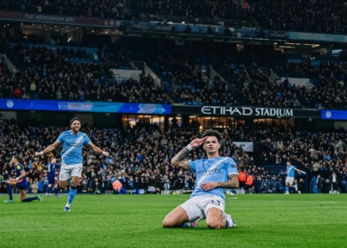 Kalahkan Newcastle, Manchester City Arsenal Tinggal Selisih 2 Poin