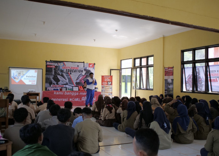 Safety Riding Bukan Sekadar Teori! Honda Babel Ajak Pelajar SMK Muhammadiyah Beltim Jadi Generasi #Cari_Aman