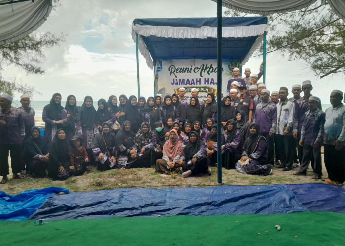 Jamaah Haji Kloter 5 Palembang Gelar Reuni Akbar di Pantai Matras, Jaga Ukhuwah Sejak Tanah Suci