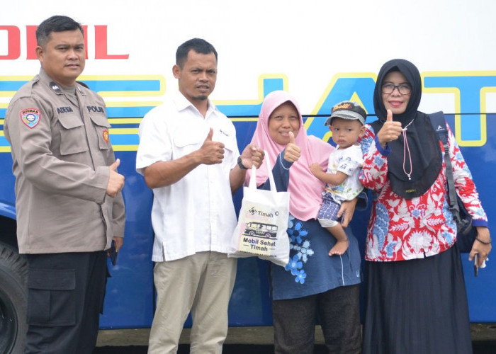 Giliran Warga Lingkungan Ake Kelurahan Sinar Jaya Terima Layanan Kesehatan Gratis di Mobil Sehat PT Timah Tbk 