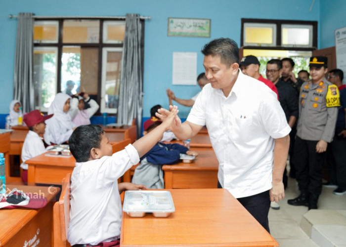 PT Timah Dukung Program Makan Bergizi Bagi Pelajar di Bumi Laskar Pelangi