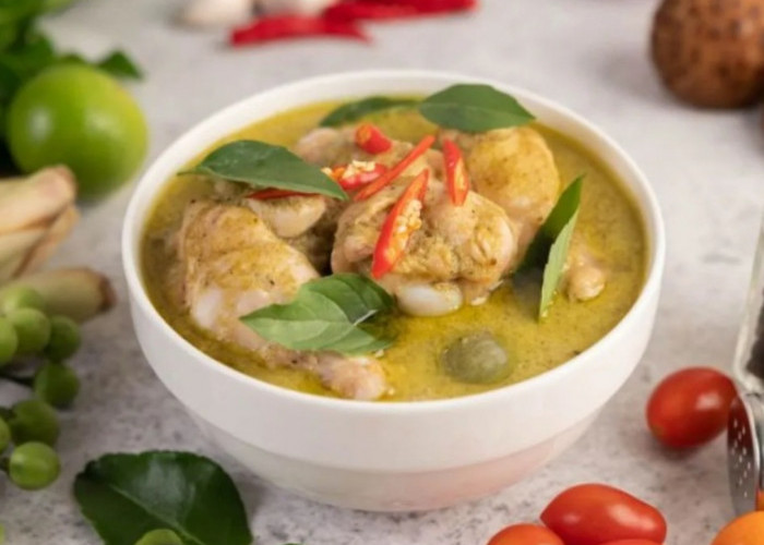 Memasak Opor Ayam Lezat untuk Lebaran