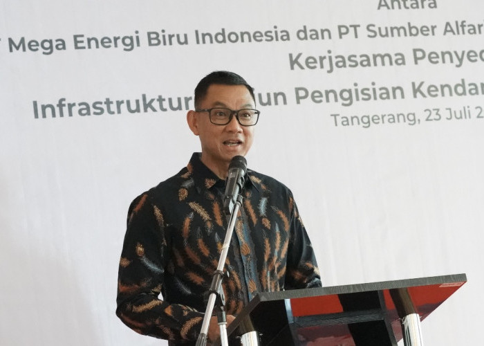 PLN, MEBI, dan Alfamart Kolaborasi Kembangkan Infrastruktur SPKLU di Lokasi Strategis se-Indonesia
