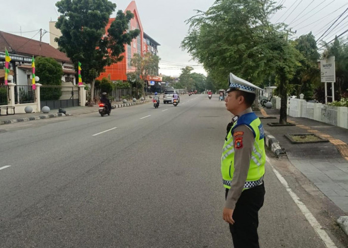 Sebar Personel di 25 Titik Simpang, Satlantas Polresta Pangkalpinang Jaga Kelancaran Lalin Pagi Hari