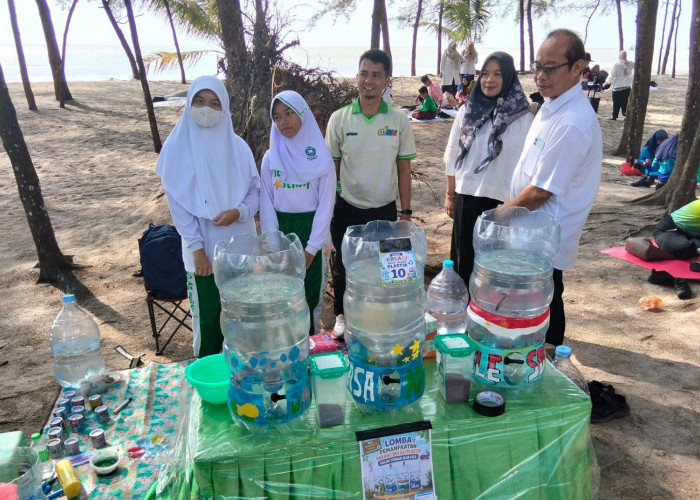 SDN 24 Sungailiat Gelar Lomba Kreasi Daur Ulang Plastik dalam Rangka Apresiasi Adiwiyata