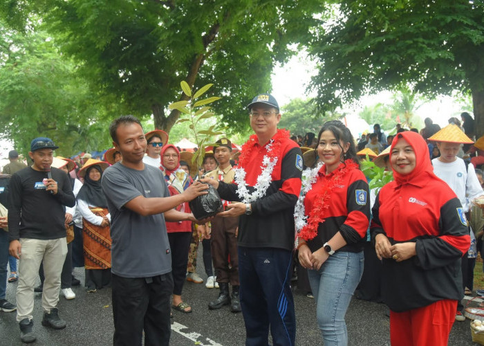 Gerak Jalan dan Karnaval Semarakkan HUT RI Ke 80 di Bangka Barat 