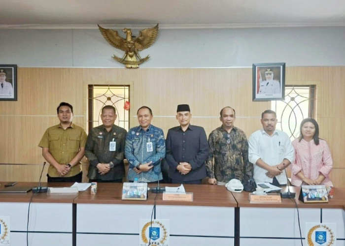 Kanwil Kemenkum Babel dan DPRD Bahas Harmonisasi Ranperda Penyelenggaraan Ketenagakerjaan