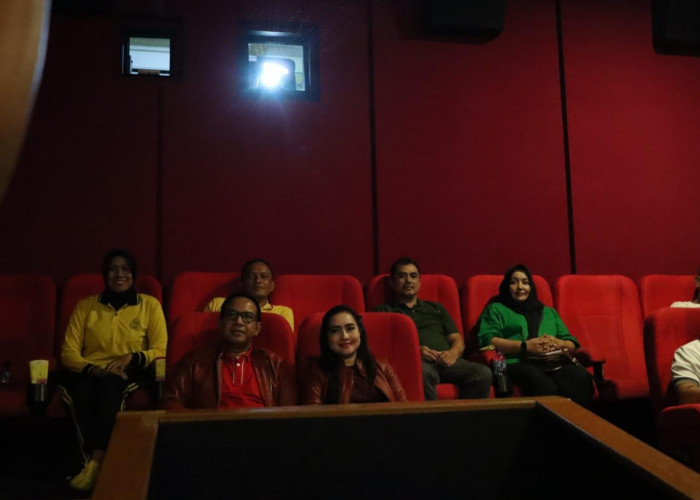 Lepas Penat Usai Tugas, Kapolresta Max Mariners Nobar Film 